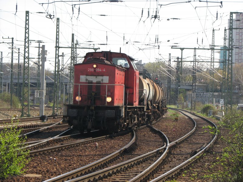 289 094-4 mit einer kurzen bergabe aus Dohna bei Heidenau komment auf dem Weg zum Gterbahnhof Dresden-Friedrichstadt.05.04.07