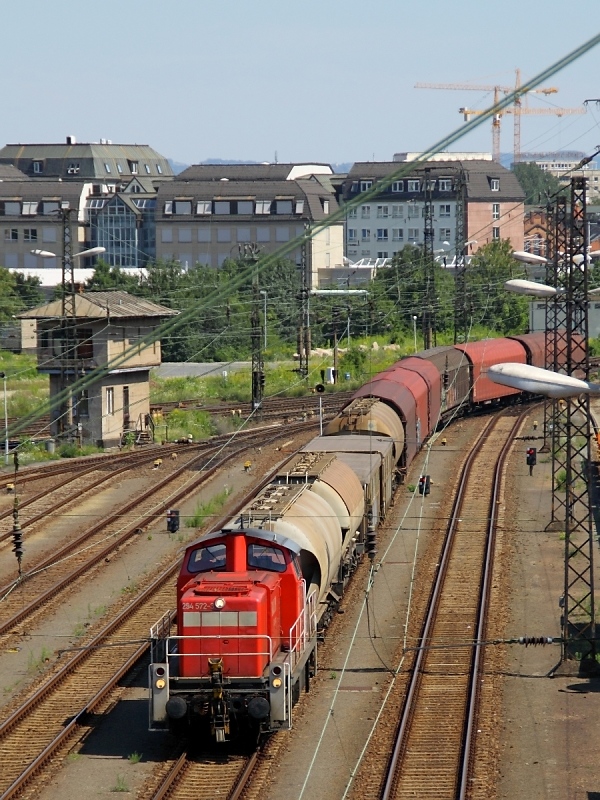 294 572-3 bringt am 27.7.2009 eine bergabe nach Dresden-Friedrichstadt.