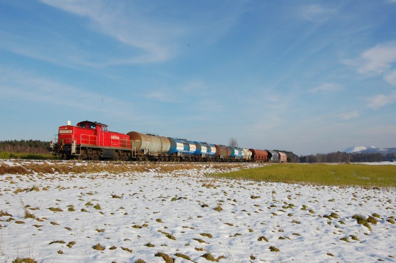 294 612 am 15.12.2008 mit einem Gterzug nach Amberg zwischen Hirschau und Gebenbach. (Strecke Amberg-Schnaittenbach)