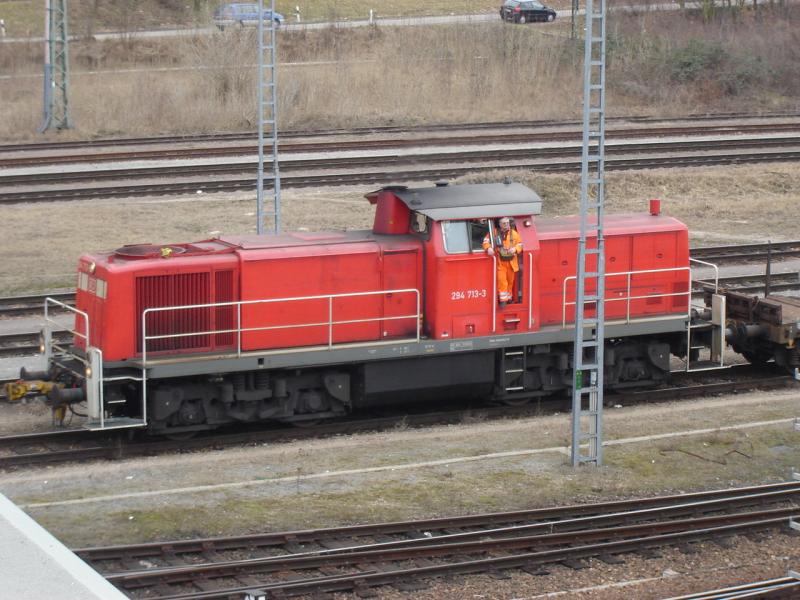 294 713-3 am 19.02.06 bei Rangierarbeiten in den Gruppen A-Sd und D des Mannheimer Rangierbahnhofs