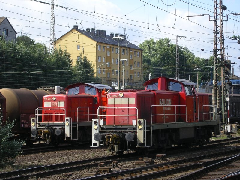 294 718-2 und Railion 296 046-6 in Hagen Vorhalle.(14.08.2008)