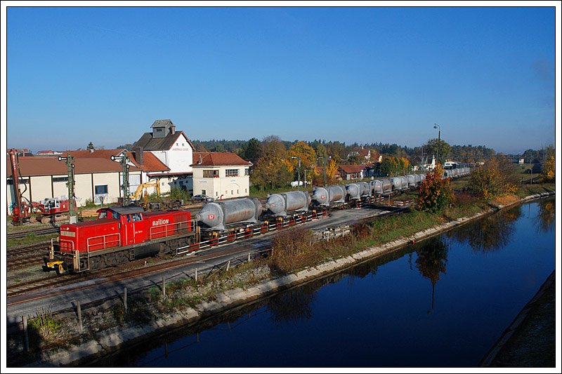 294 767 bei Rangierarbeiten im Bahnhof Garching, aufgenommen am 18.10.2008.