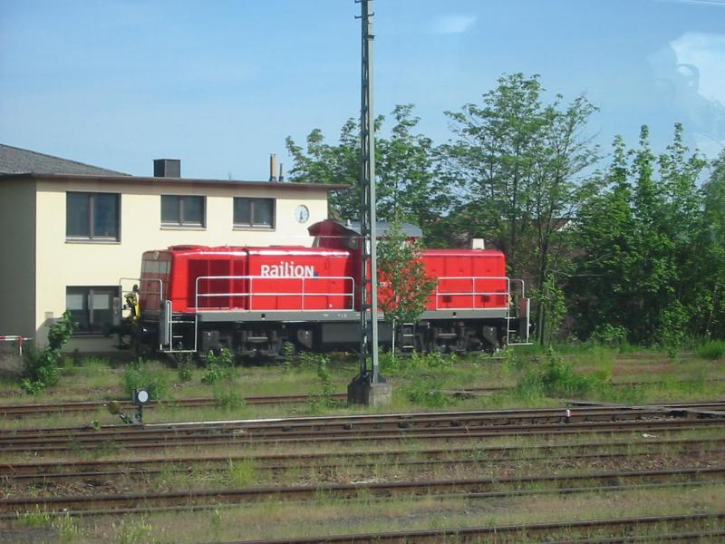 294-770 ist irgendwo auf der Strecke Ludwigshafen - Kaiserlautern abgestellt.