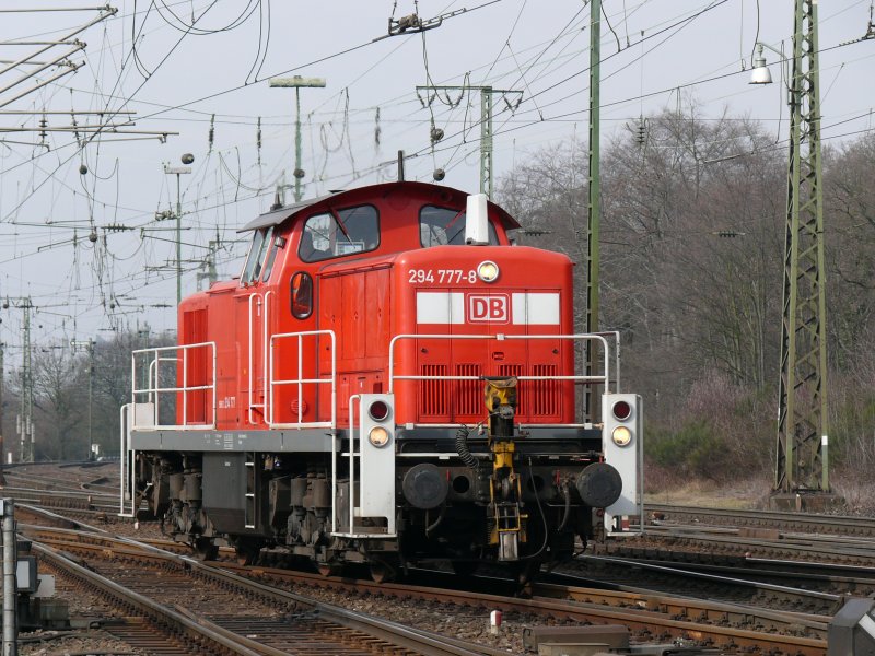 294 777-8 rangiert in Kln-Gremberg. Aufgenommen am 25/02/2009.