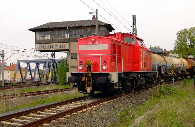 298 326-0 erreicht von K�ttewitz kommend die Hauptstrecke in Heidenau

Aufnahme vom 29.04.2008
