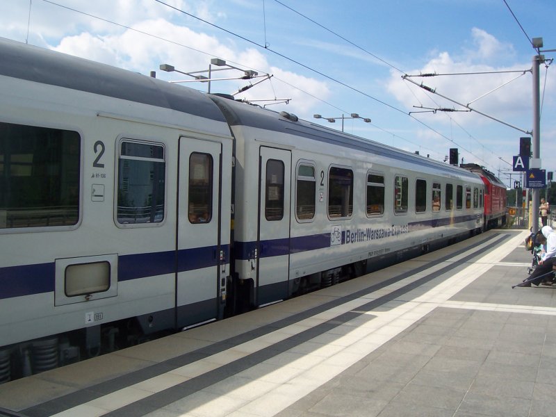 2.Klasse Wagen des  Berlin-Warszawa-Express . Berliner Hbf den 23.07.2007 (Bild4)