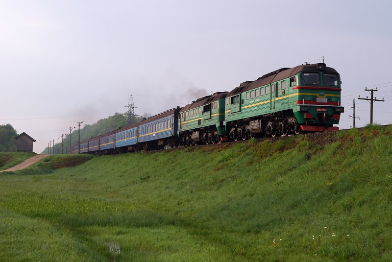 2M62 - 0893 mit D 606L in Tustan (01.05.2008)