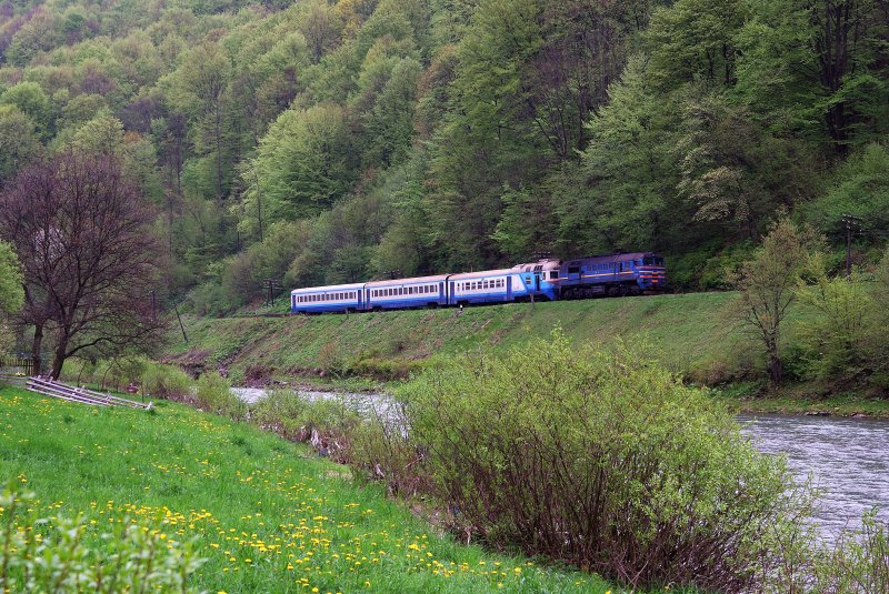 2M62 - 1051 mit dem 6441 bei Bilin (05.05.2008)