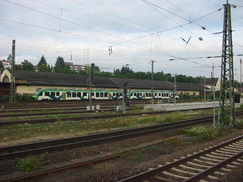2x BR648 der Firma Vectus am 9.8.2005 in Wiesbaden Hbf.