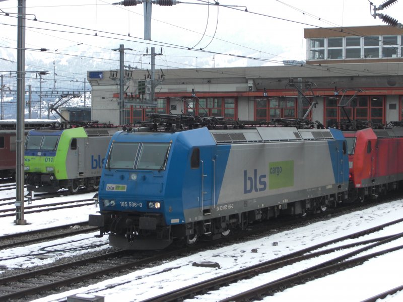 3 auf einen Streich... Treffen 3er Br 185 im Depot Spiez. (Foto von Strasse)