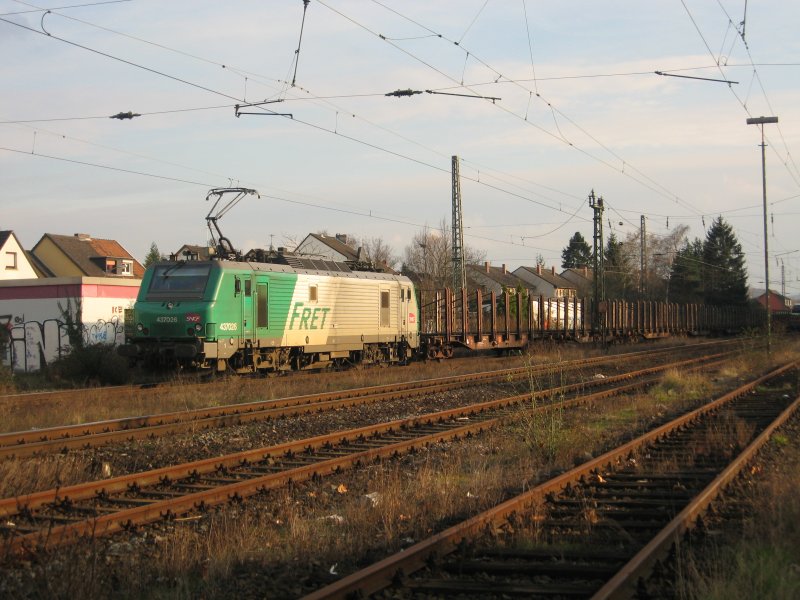 3 Frettchen in 23 Minuten sind selbst hier bei uns eher eine Seltenheit: Am 14.03.2008 macht 437026 den Anfang. Aufnahme endstand bei Bad Honnef.