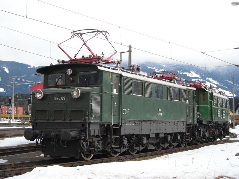 30.03.2009, 1670.09 und 1245.05 auf dem Freigelnde der Zf Saalfelden