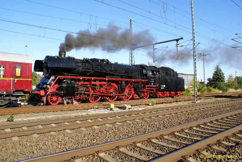 30.08.2008. Br 03 1010 luft zwar angeheizt aber leider nicht aktiv am Zugende mit.