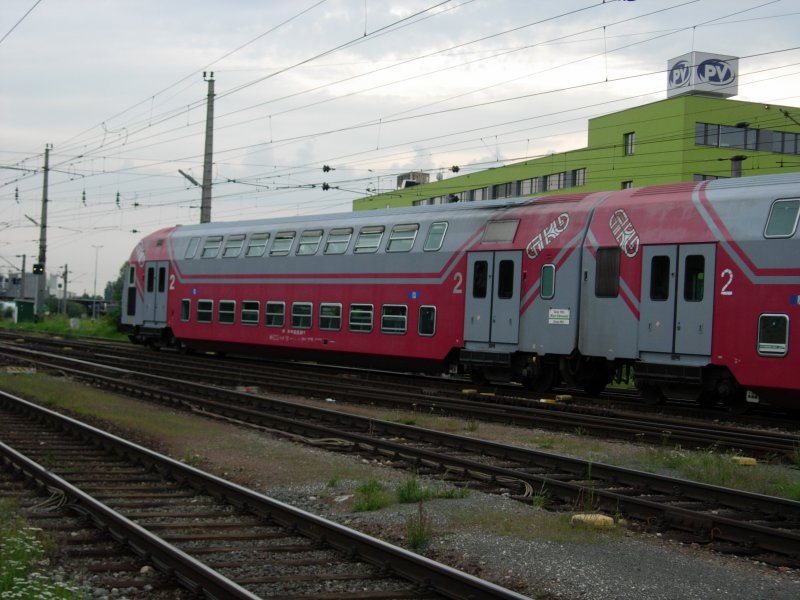 31.7.2008, Wendezug der GKB mit Doppelstockwagen bei der Einfahrt in Graz Hbf.