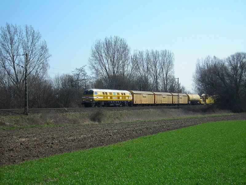 320 001 auf der Nord-Sd-Strecke bei Sarstedt