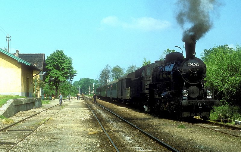 324 528  Dad  01.06.80