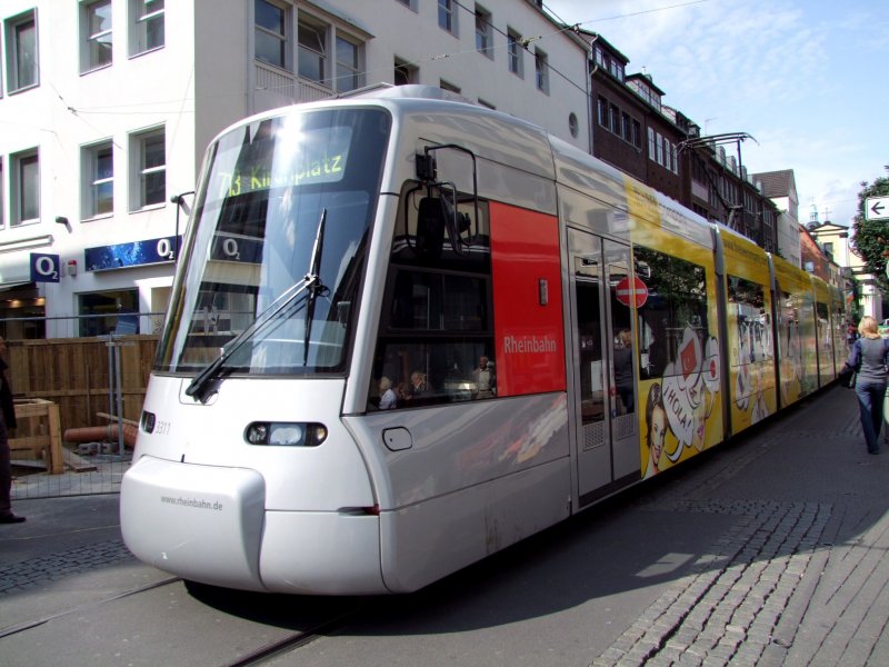 3311 mit der  theBEEcompany  Werbeaufschrift verl�sst als Linie713 die Haltestelle Heinrich-Heine-Allee; 080904