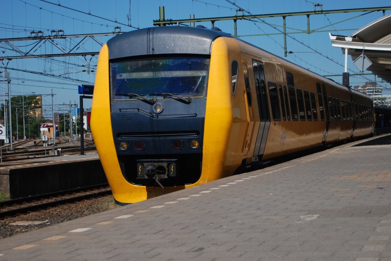 3407, regionalzug nach Wierden, bahnhof Zwolle am 30/05/09