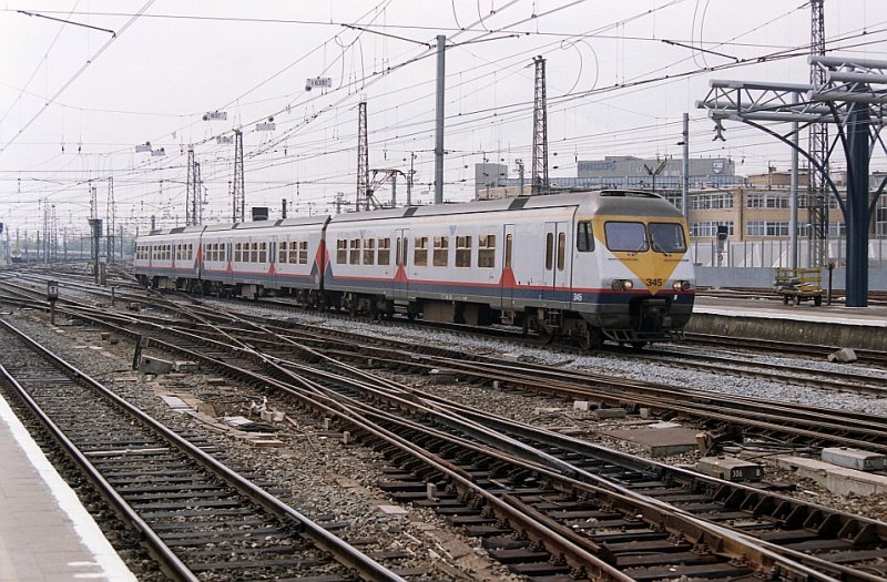 345 Brussel-Zuid 20-05-1995.