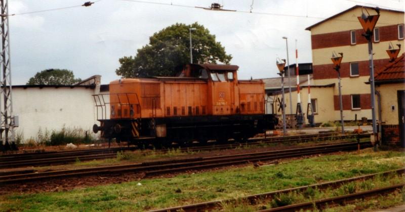 346 786-7 in Wismar (Juli 1998).
<a href= http://staedte.kaposo.de  target= _blank ><img src= http://www.bahnbilder.de/counter/counter_new.php?key=32976928  alt= Städte auf Kaposo  title= Städte auf Kaposo  border= 0  /></a>
