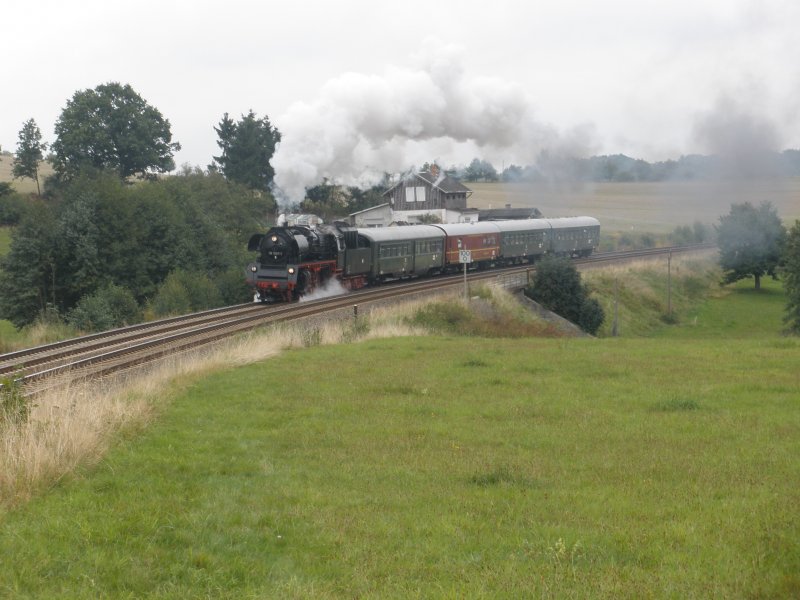 35 1097-1 aus Schwarzenberg auf dem Weg nach Neuenmarkt-Wirsberg am 20.09.08 in Limbach/V