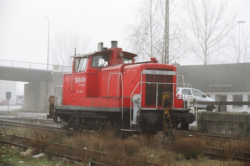 362 502-7 abgestellt in Bamberg. 21.02.2007
Scan vom Negativ
