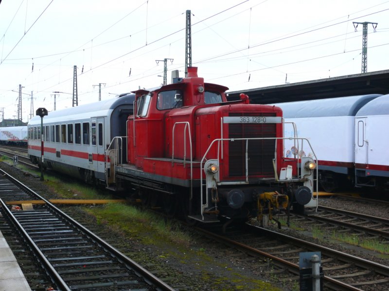 363 128-0 im Dortmunder Hauptbahnhof am 17.5.2009