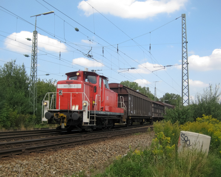 363 190-0 mit einer bergabe bei Mnchen Riem. 27. August 2009