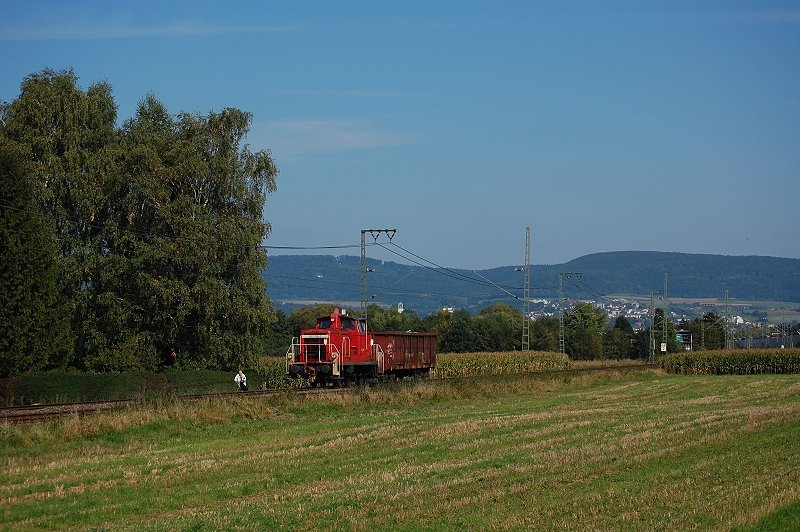 363 198 bringt am Nachmittag des 19.09.08 einen beladenen Eanos-x als FZT 56090 von Aalen nach Essingen zur Fa. Scholz, aufgenommen kurz vor Essingen an der Remsbahn (KBS 786).