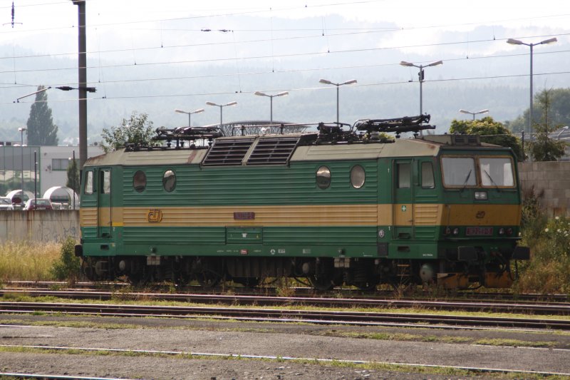 363 259-5 stand am 15.07.09 im Bahnhof Chomotov (Komutau). 