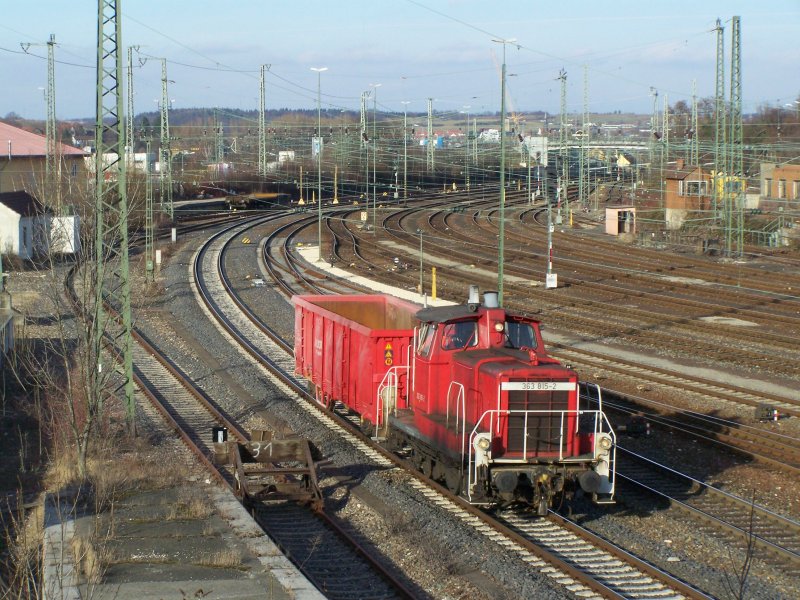 363 815-2 fuhr am 28.Januar 2008 mit einem bergabezug von Aalen nach Essingen(b.Aalen). Hier bei der Einfahrt in den Bahnhof Aalen.
