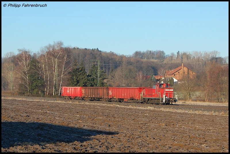 363 815-2 zieht am Morgen des 08.02.08 FZT 56089 von Essingen nach Aalen, aufgenommen in Hhe der als Motiv benutzen Ziegelei Sofienhof an der Remsbahn (KBS 786).