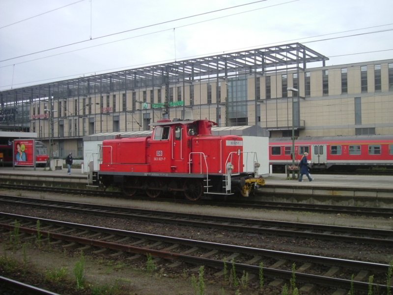 363 827 rangiert am 27.09.2005 in Regensburg.