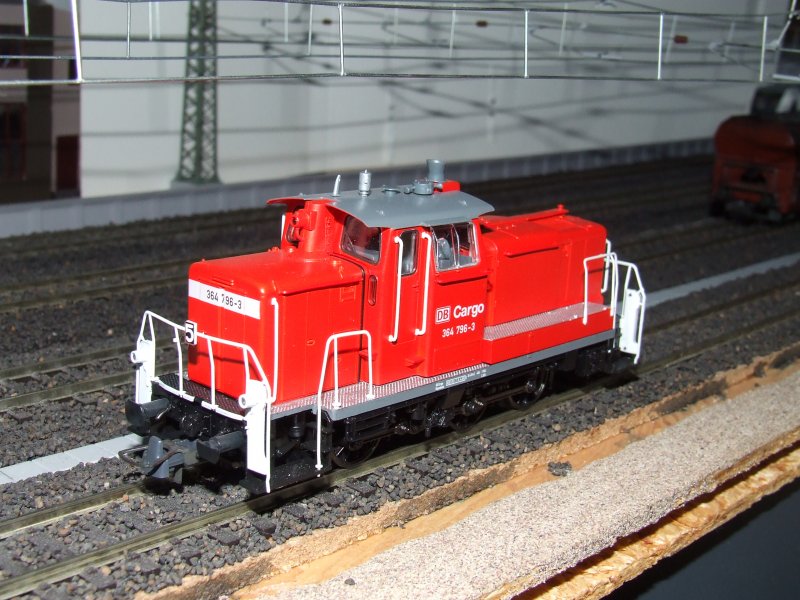 364 796-3 als kleines Arbeitstier von Roco.