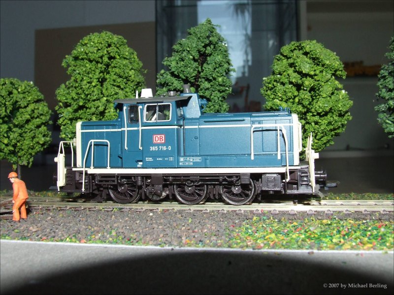 365 716-0 der DB Cargo Oberhausen von Roco.