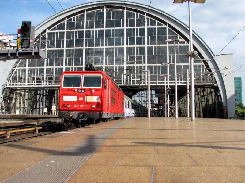371 201 mit EC in Berlin Alexanderplatz (am 02.08.2005)