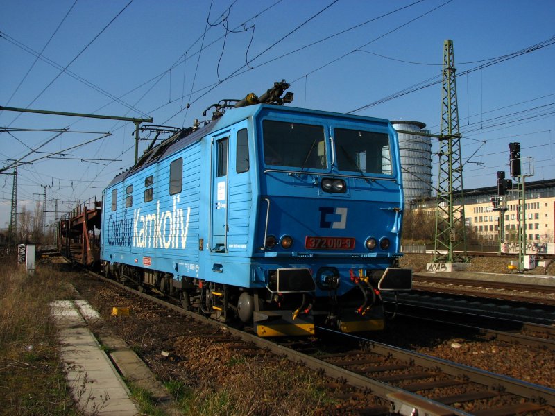 372 010-9 der CD-Cargo ist mit einem Gterzug Richtung Tschechien unterwegs.28.03.08.