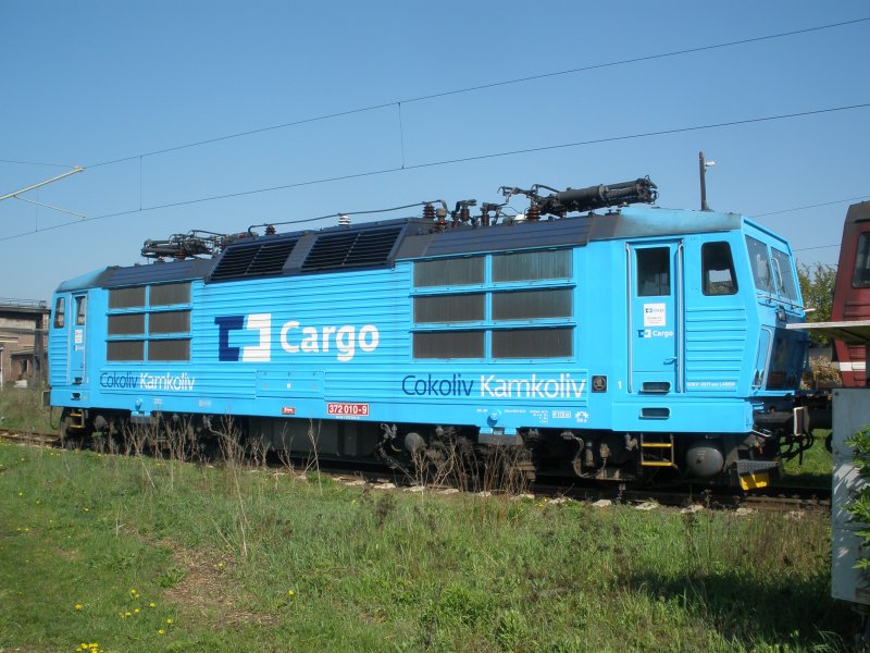 372 010-9 (Schlumpfine)sonnte sich am 19.04.09 in Dresden.