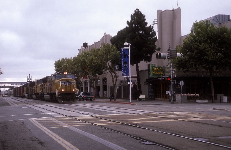 3893 + 4205 + ....  Oakland  16.09.07