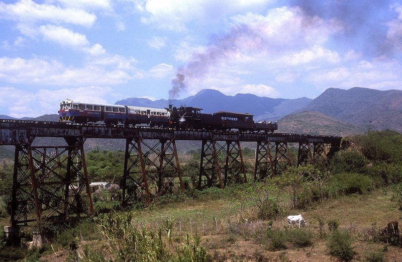 4008 + 1551  Trinidad  23.03.01