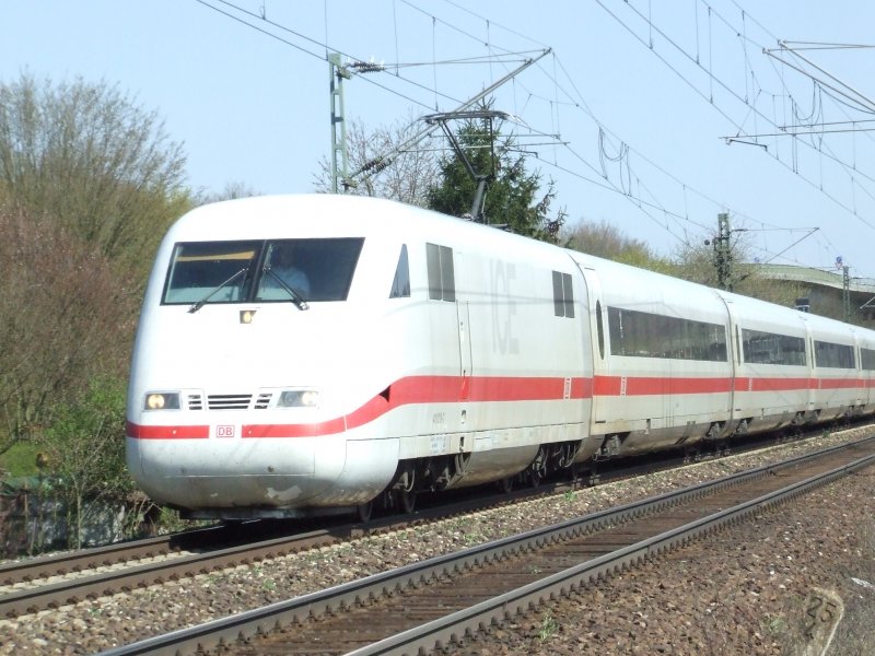401 018 kurz vor Plochingen am 06.04.2007