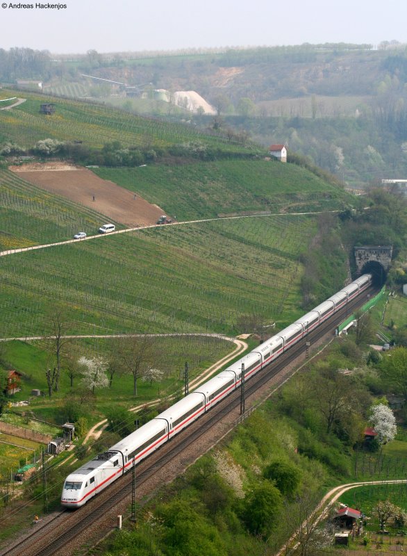 401 585-5 als ICE72 (Z�rich HB-Hamburg Altona)am Isteiner Klotz 14.4.09