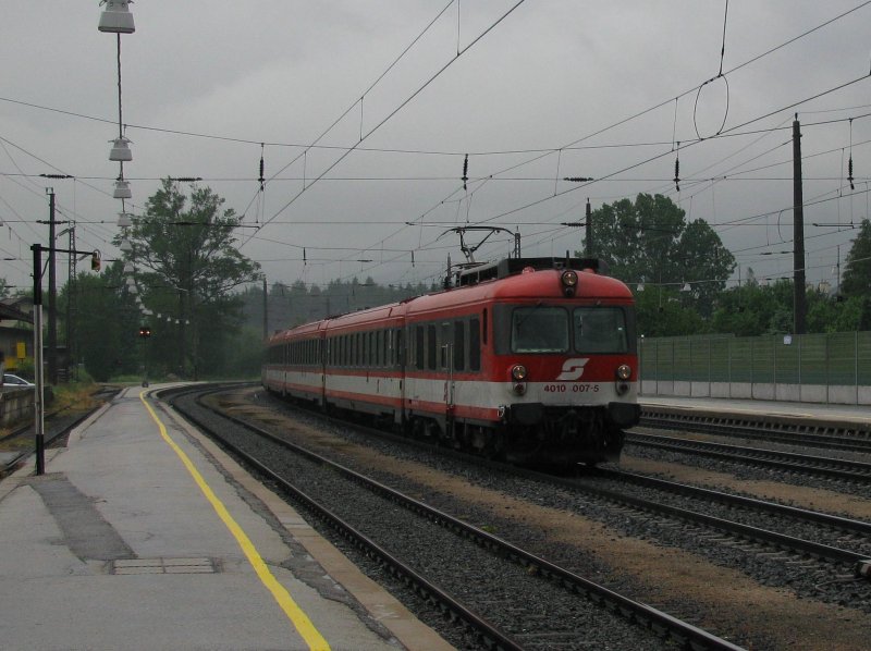 4010 007 ist als IC 515 am 20.5.2008 in Brixlegg unterwegs.