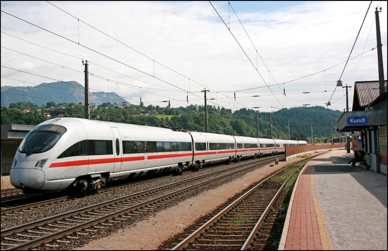 4011 1190  Salzburg  ist als ICE 562  St.Anton am Arlberg  auf der Reise von Wien West nach Bregenz. Ob die Kapazit�t in den ICE-T&acute;s auf der Verbindung ausreicht, wage ich mal zu bezweifeln. (05.07.2008)
