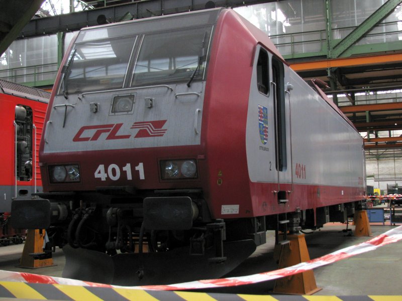 4011 der CFL beim Tag der offenen T�r im AW Dessau. Erstaunlich, dass die CFL ihre Loks nach Dessau bringt, (deutsche Wertarbeit;))