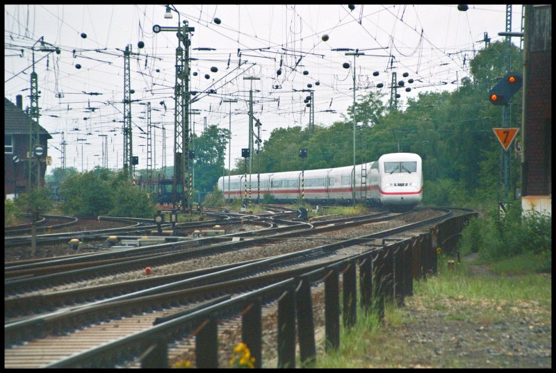 402 006  Magdeburg  ist auf dem Weg zum Flughafen Kln/Bonn. Aufgenommen am Morgen des 27.05.07