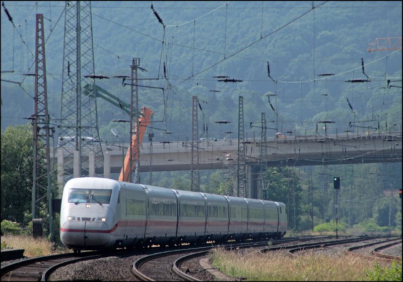 402 046 (9380 6 402 046-7 D-DB)  TEMPLIN  ist bei Westhofen als ICE 651 von Kln Hbf nach Berlin Ostbahnhof unterwegs. (08.06.2008)
