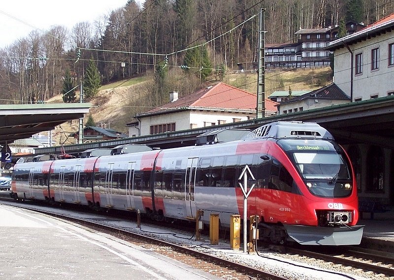 4024 015-2 am 06.03.2007 im Bahnhof Berchtesgaden, im Herbst 2006 hat die BB den Nahverkehr auf der Strecke Salzburg - Freilassing - Bad Reichenhall - Berchtesgaden bernommen.