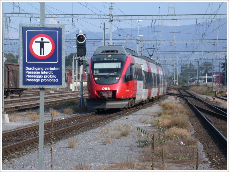 4024 024-9 von Bregenz fhrt in St.Margrethen ein. (24.09.2007)