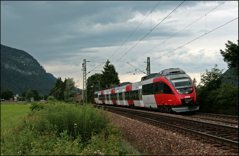 4024 066 flchtet sich als RB 5118 vor dem Regen und ist auf dem Weg nach Rosenheim. (06.07.2008)

